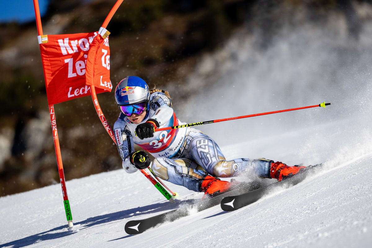Ester Ledecká na trati paralelního obřího slalomu (Zdroj: Erich Spiess/ASP/Red Bull Content Pool)