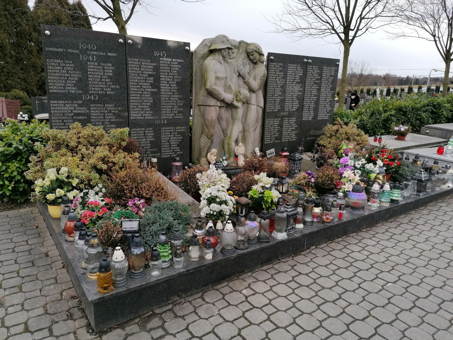 Pomník padlým vojákům wehrmachtu v Ludgeřovicích na Hlučínsku