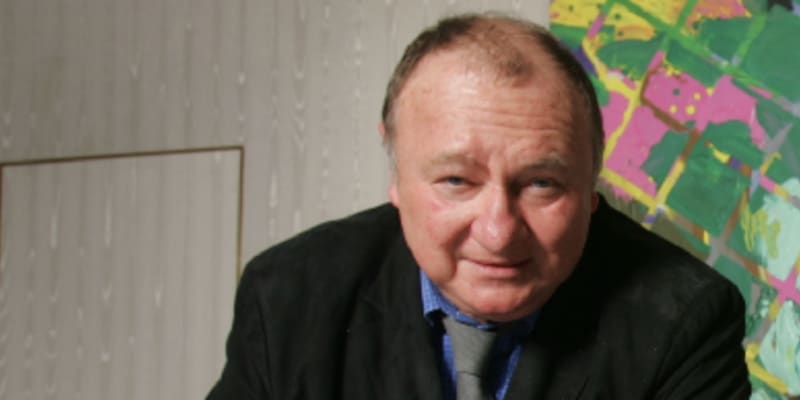 Herec a bývalý politik Vítězslav Jandák slaví 75 narozeniny. 