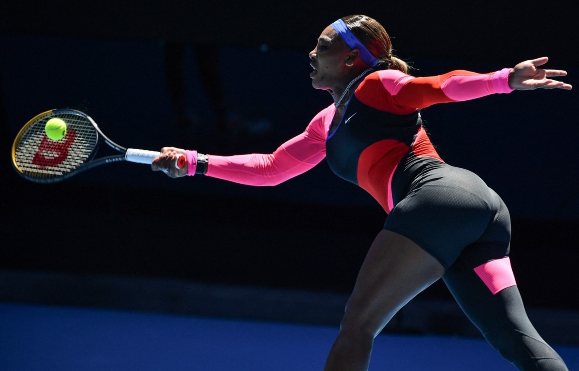 Zatím poslední kousek z dílny Nike, kterým společnost vybavila Williamsovou pro letošní Australian Open. 