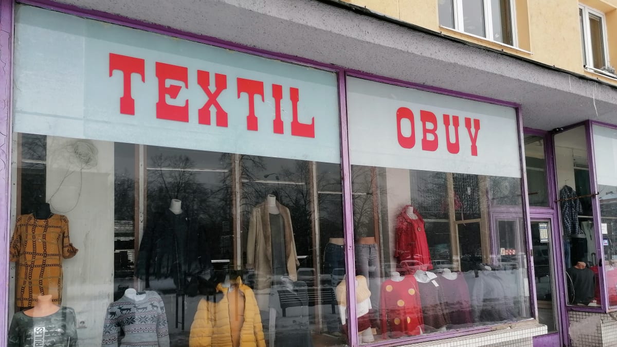 Úředně zavřené vietnamské obchody s textilem v Ostravě-Porubě