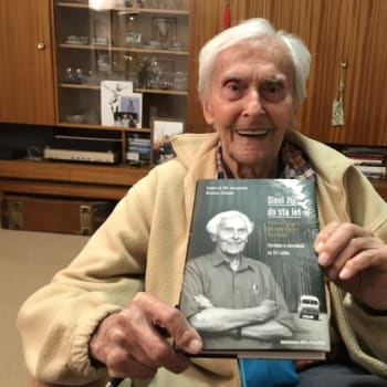 V neděli 14. února slaví cestovatel Miroslav Zikmund své 102. narozeniny. (zdroj: ČTK/PR/Nakladatelství Jota)