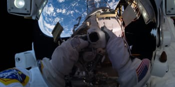 Astronauti mohou mít ve stavu beztíže problém s rozpoznáváním emocí, tvrdí studie