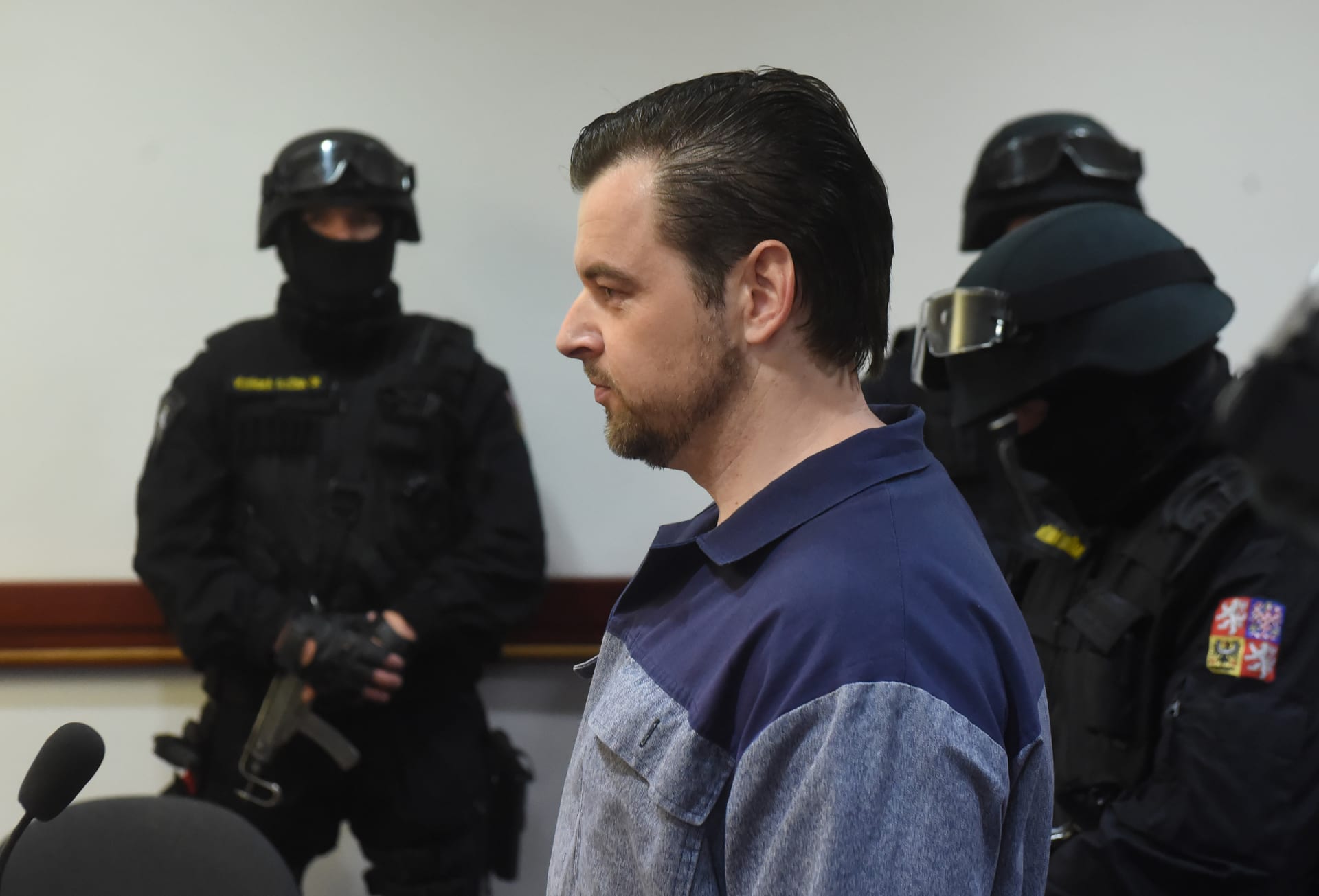 Petr Kramný dostal za vraždu dcery s manželkou 28letý trest. S verdiktem však nesouhlasí.