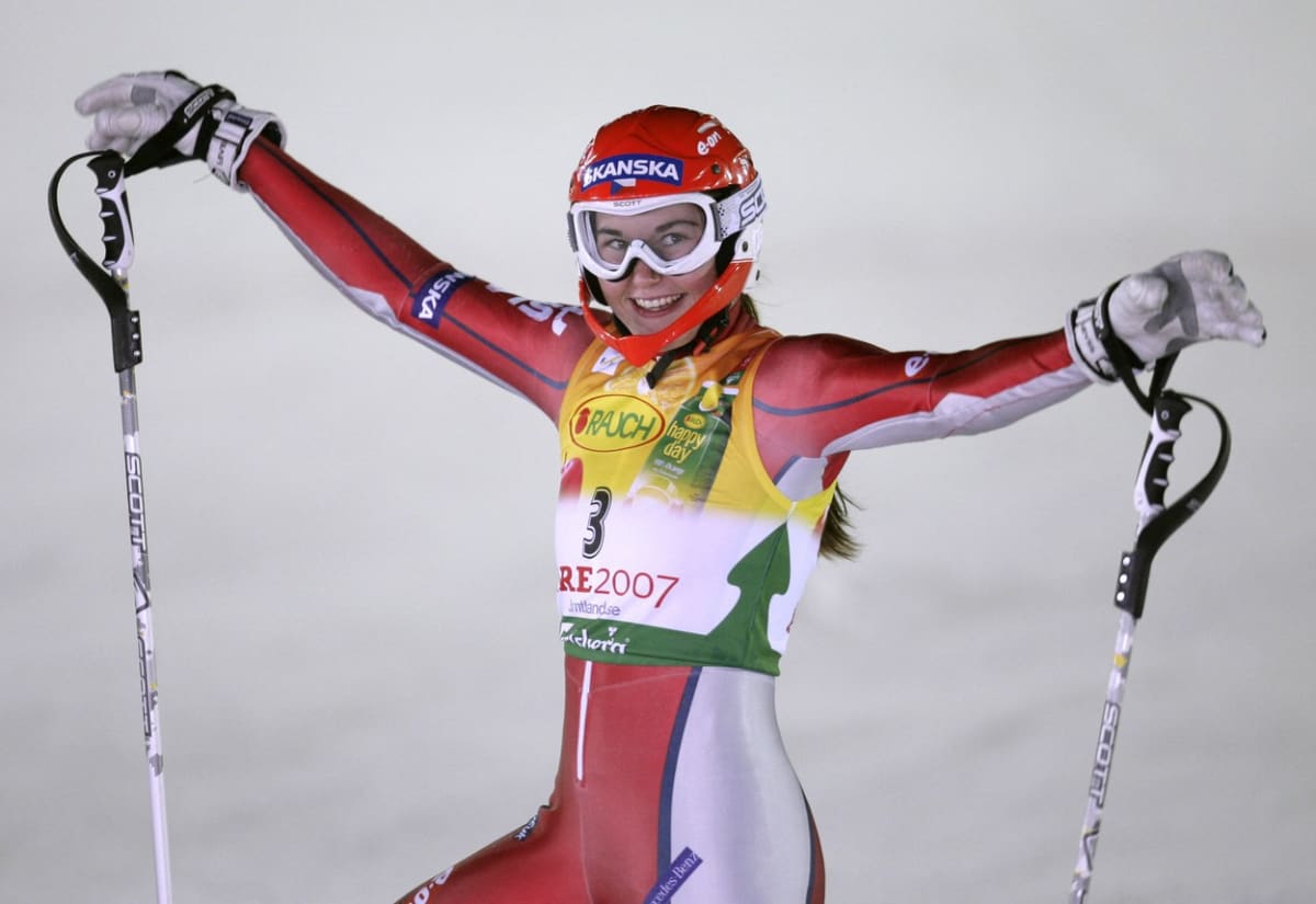 Šárka Záhrobská v cíli slalomového závodu na mistrovství světa v roce 2007, kde získala zlato.