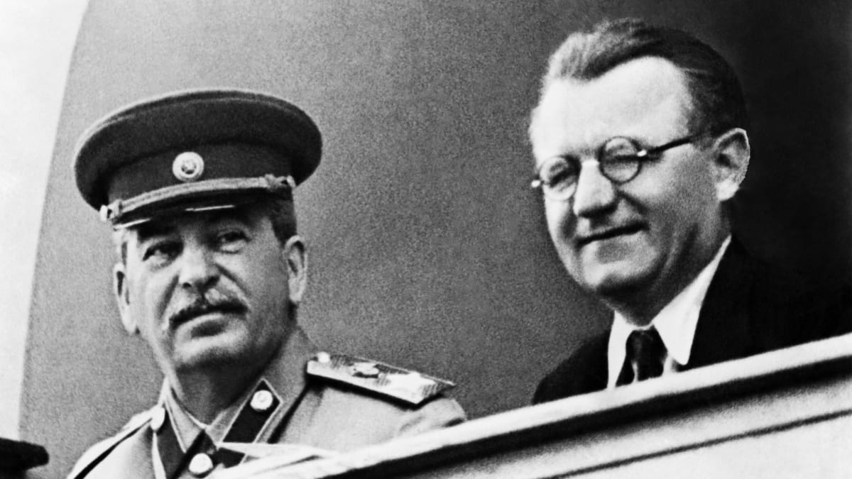 Josif Vissarionovič Stalin a Klement Gottwald na snímku z roku 1946