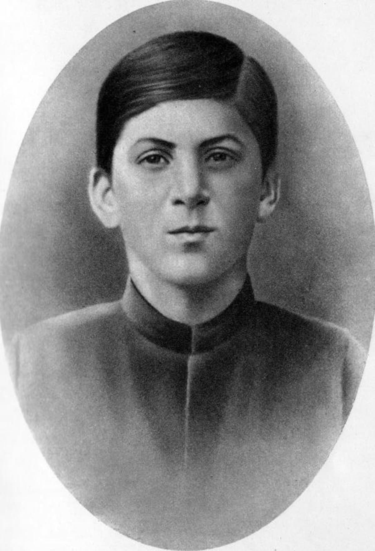 Josif Stalin během svých mladých let