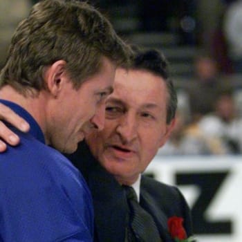 Ve věku 82 let zemřel otec legendárního Waynea Gretzkyho Walter