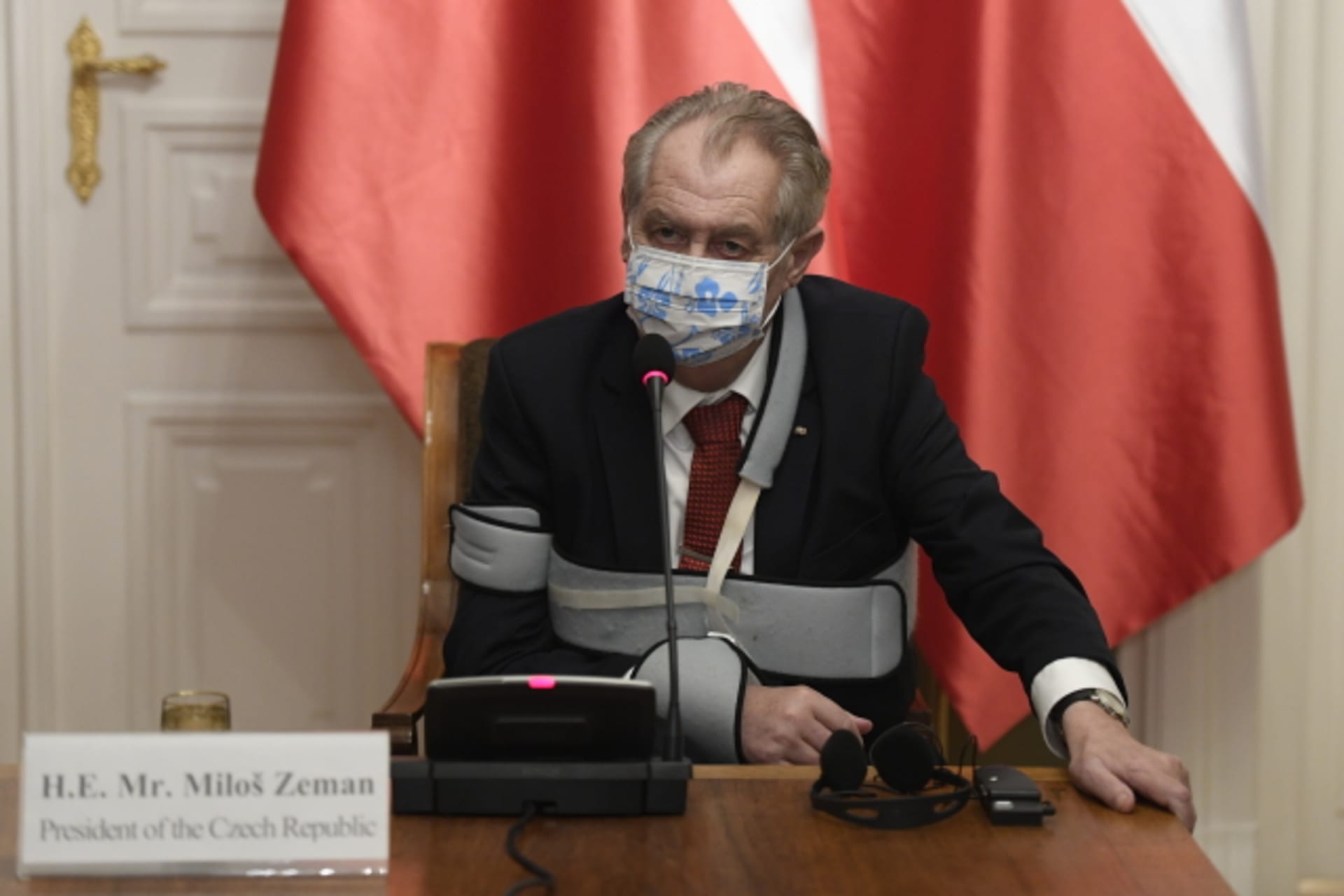 Bývalý radní Jesenice u Prahy Martin Lang (dříve ODS) ostře napadl prezidenta Miloše Zemana ve facebookovém příspěvku.