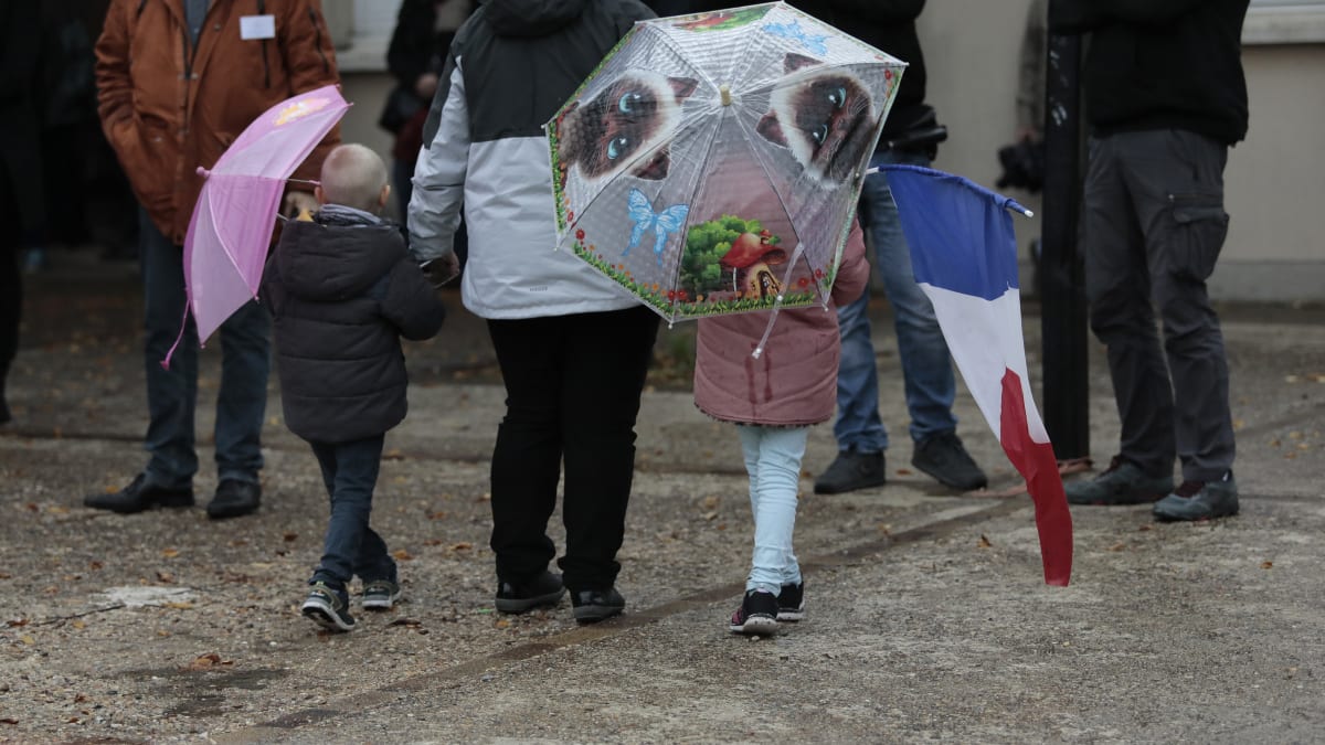 Ve Francii vyvolala Patyho vražda rozhořčení, konala se řada pietních shromáždění a demonstrací.