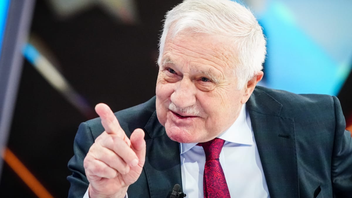 Bývalý prezident Václav Klaus považuje kauzu Vrbětice za uměle vytvořenou. 