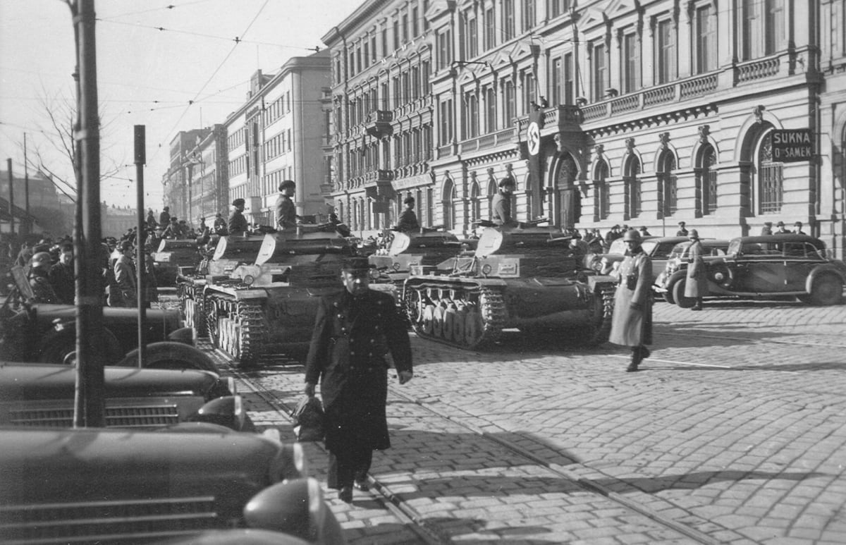 Brno, 15. březen 1939. Německé tanky nebyly lepší než československé, navíc jich nebyl vyroben požadovaný počet. Proto Němci zařadili do služby i zabavené tanky československé (zdroj: Kniha J. B. Uhlíře)