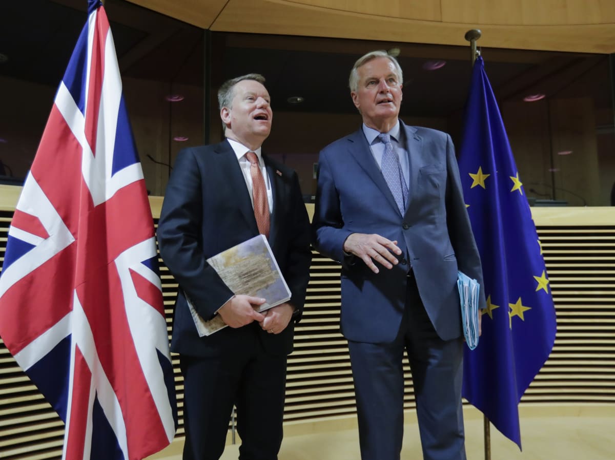 Hlavní vyjednavač EU Michel Barnier (vpravo) a ministr pro brexit David Frost