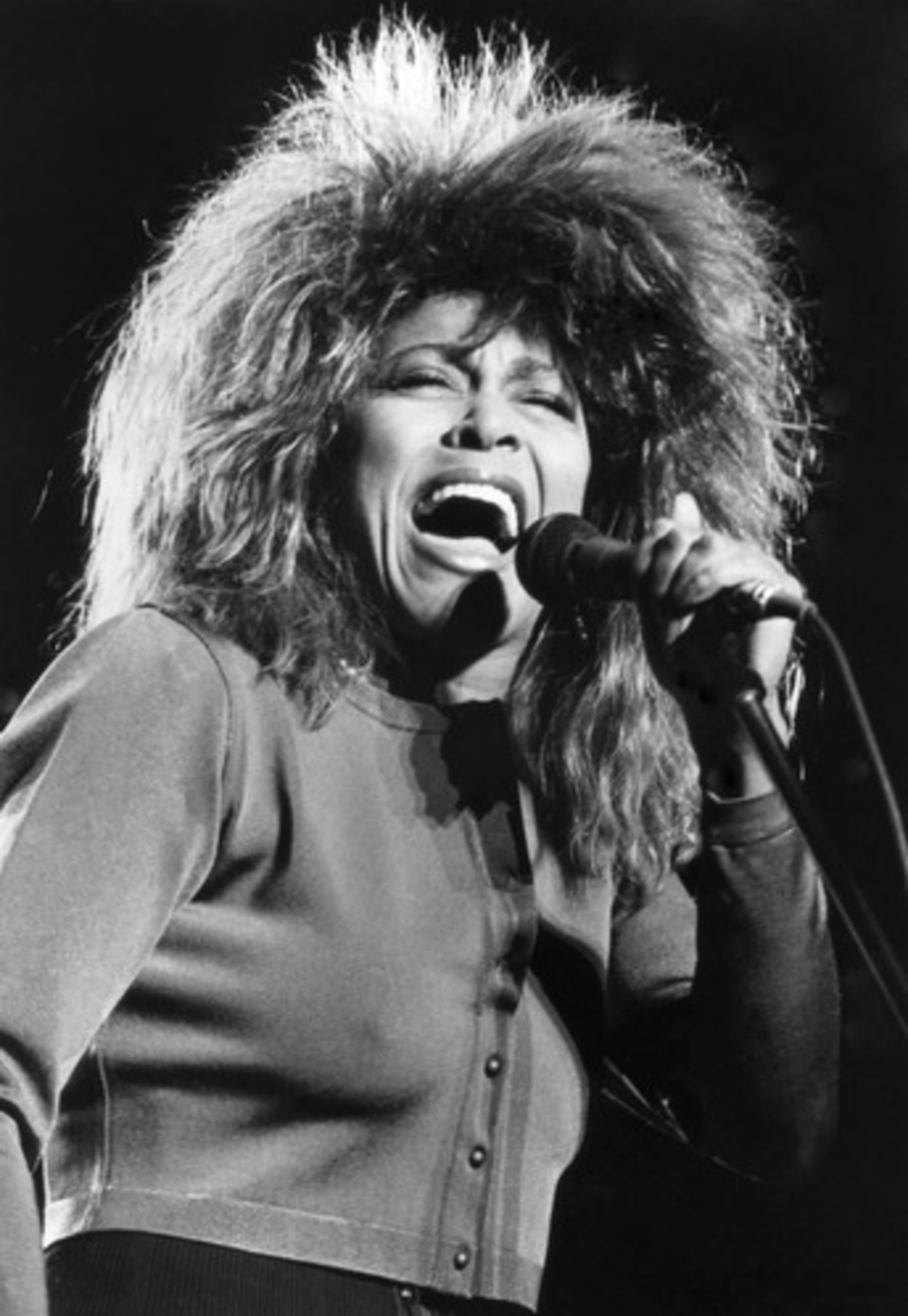 Tina Turner v květnu 1987 na koncertu ve Vídni. Na hudební scéně je od roku 1958.