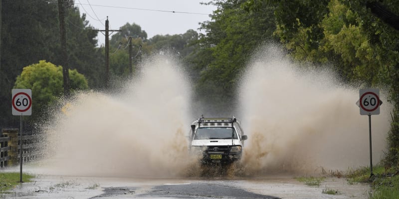 Kvůli silnému dešti byla evakuována část Sydney.