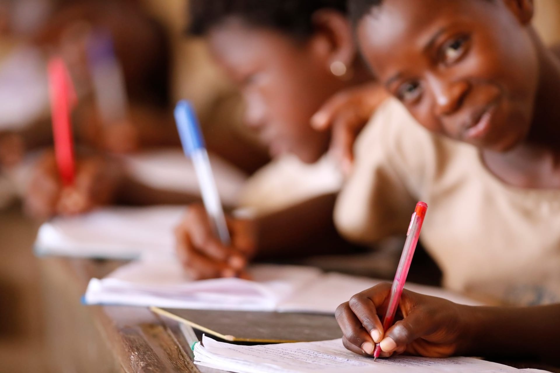 Podle organizace ONE žije 40 procent dětí, kterým hrozí, že už se nikdy nenaučí číst, v subsaharské Africe. (Ilustrační foto)