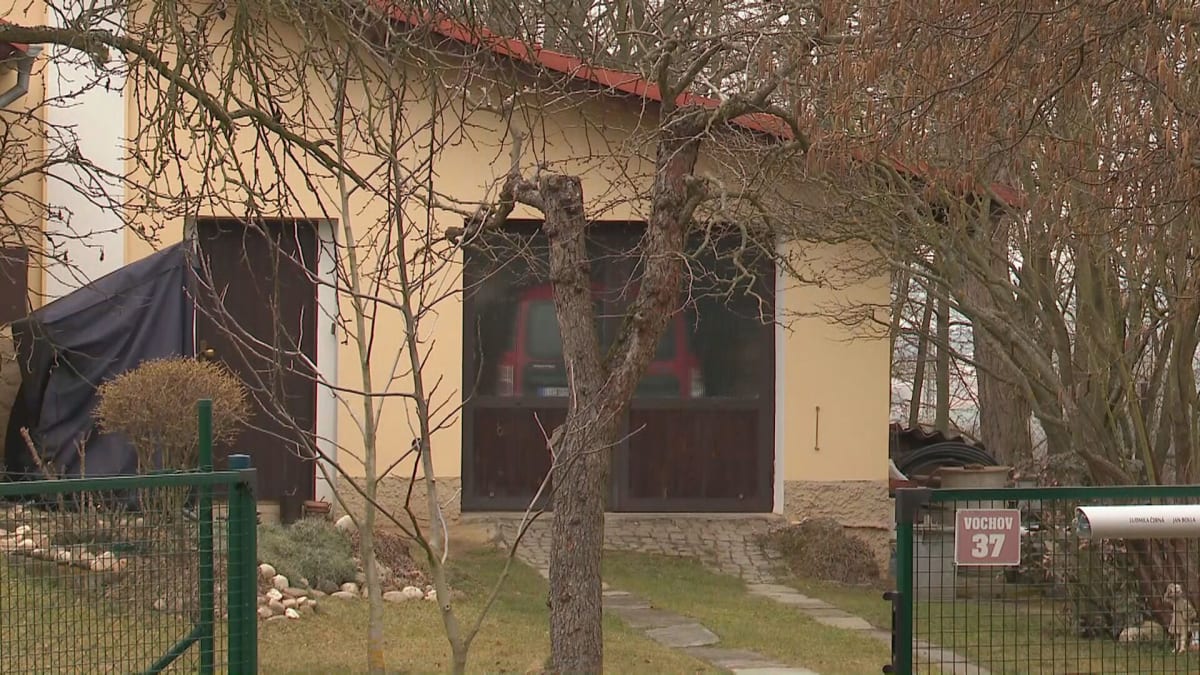 Domek ve Vochově, kde majitel zastřelil zloděje.