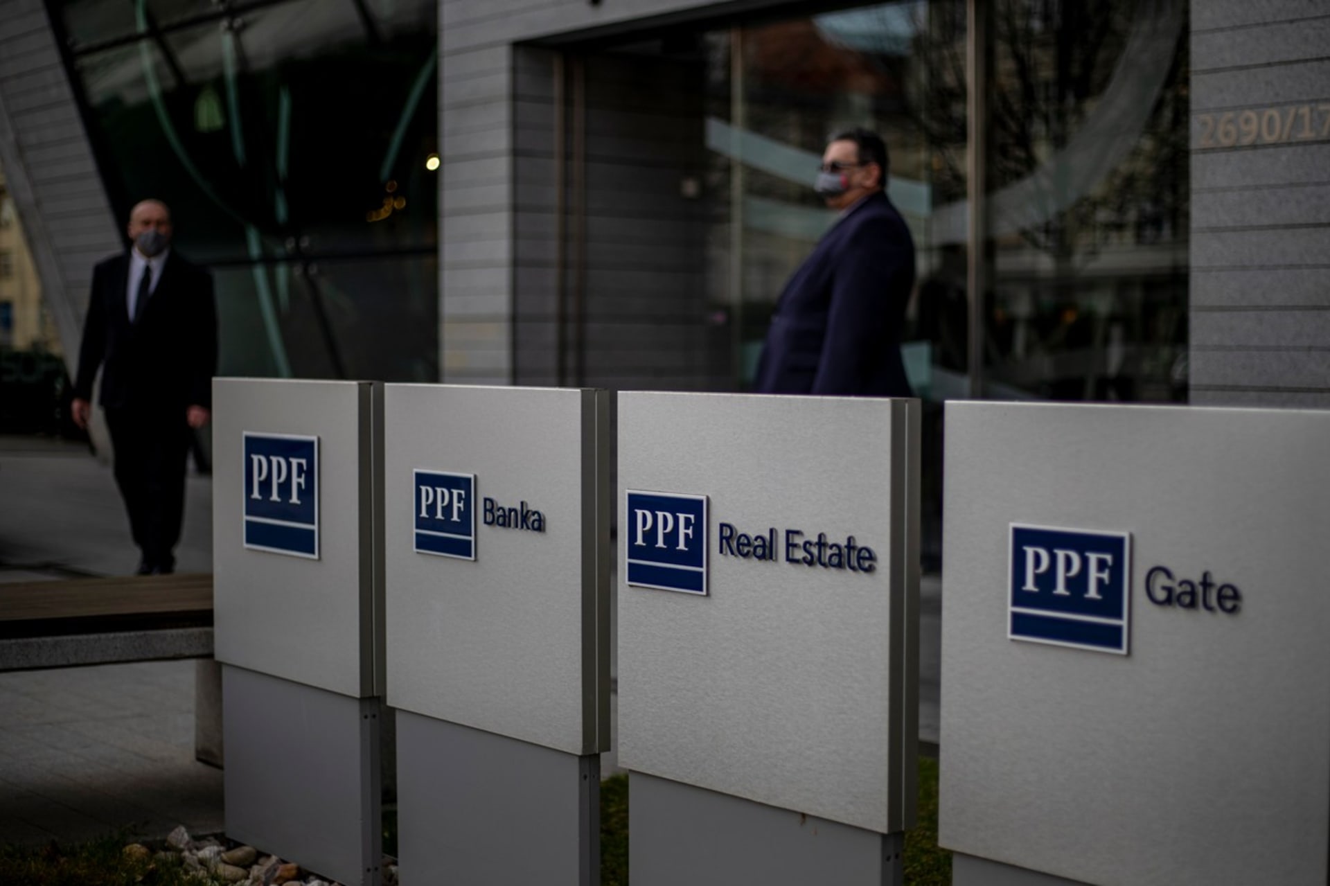 PPF Group patří k významným nadnárodním holdingům. Jeho podnikání zasahuje prakticky do všech odvětví ekonomiky