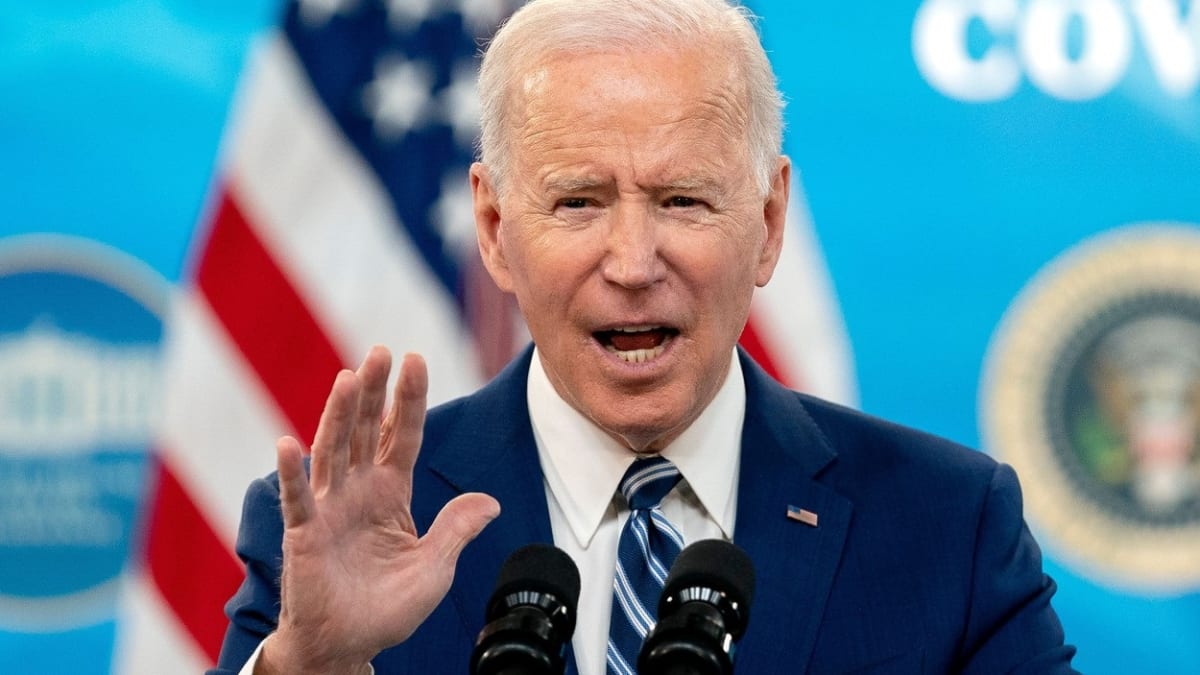 Joe Biden oznámil sankce proti Rusku.