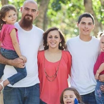 Manželský pár, který spolu měl pět dětí, zemřel minulý týden při nehodě. 