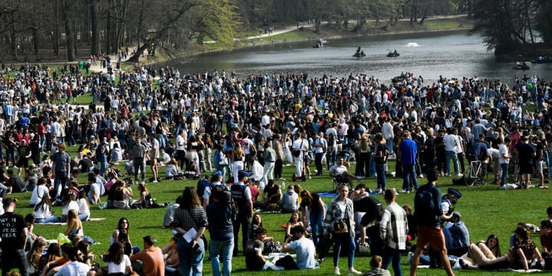 Odhadem 5 000 Belgičanů se sešlo na improvizovaném festivalu v bruselském parku Bois de la Cambre.