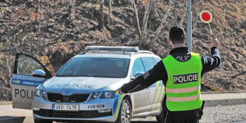 Běžná kontrola odhalila zločince, na kterého v Hanoji vydali zatykač. V Praze dělal taxikáře