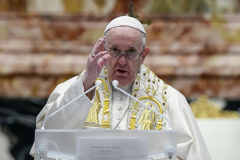 Papež František v neděli sloužil velikonoční mši.