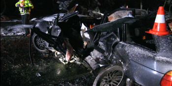 Tragédie na Jablonecku: Na sněhu se srazila auta. Jeden mrtvý, tři zranění včetně dítěte