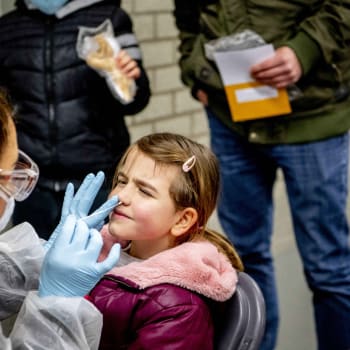 Testování dětí na covid v Nizozemsku