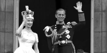 Nejdřív tragédie, pak historický moment. Alžběta II. se před 70 lety stala královnou