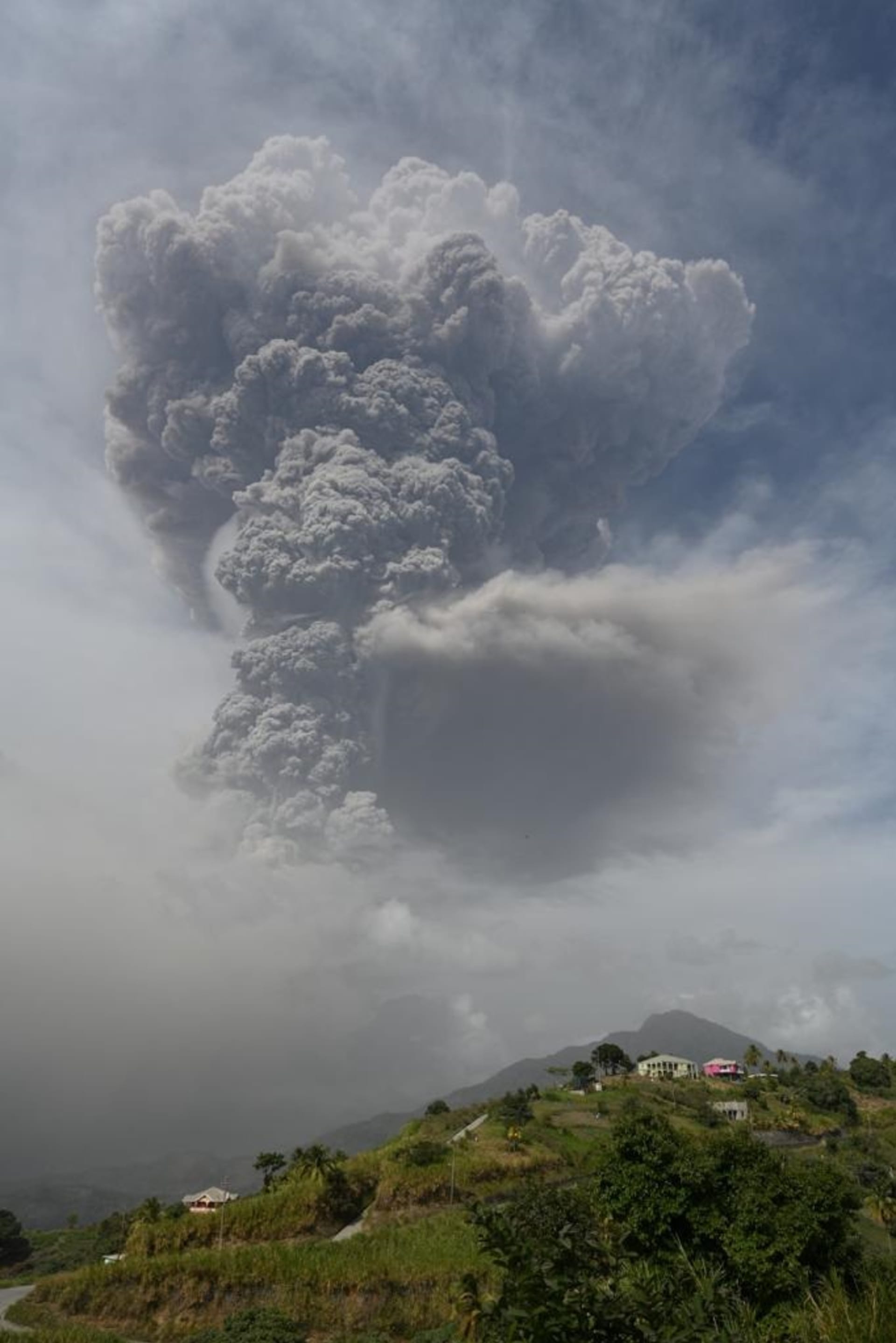 Karibský vulkán La Soufrire hrozí dalším výbuchem