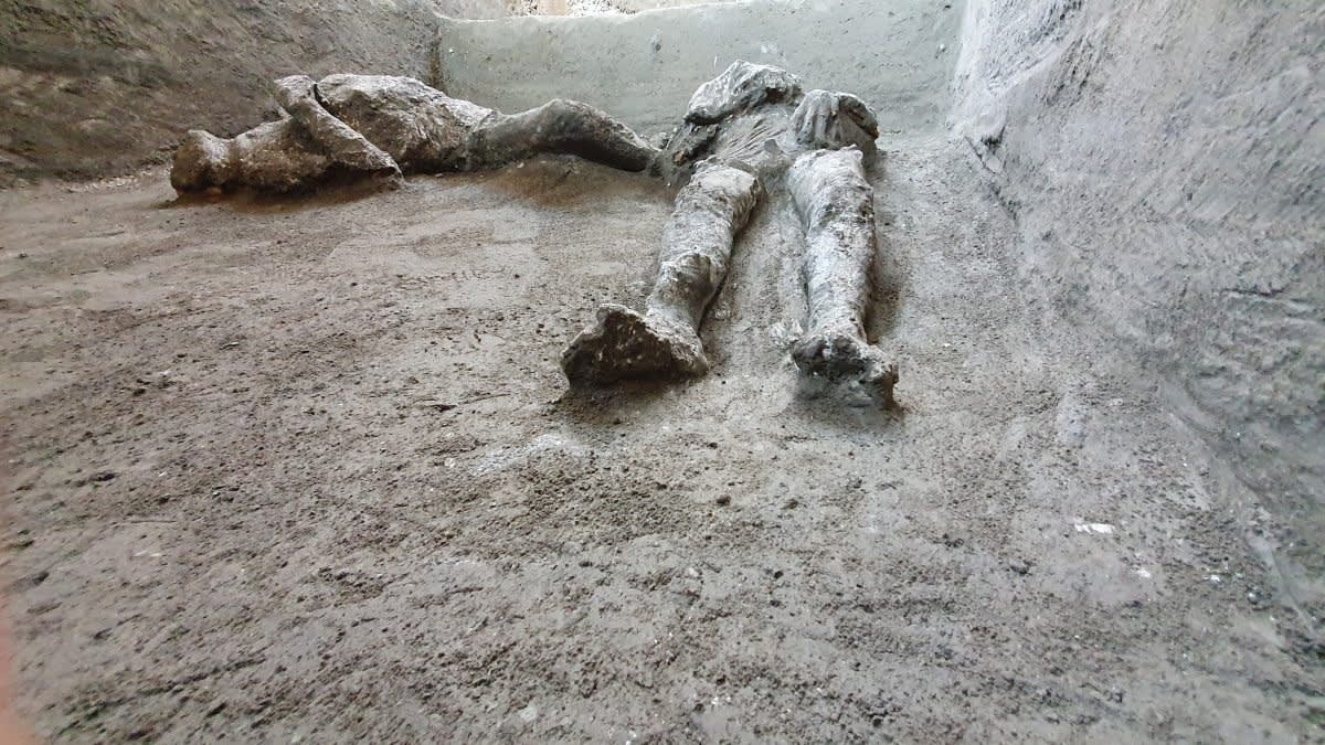 Občané Pompejí umírali po výbuchu Vesuvu ve svých domovech.