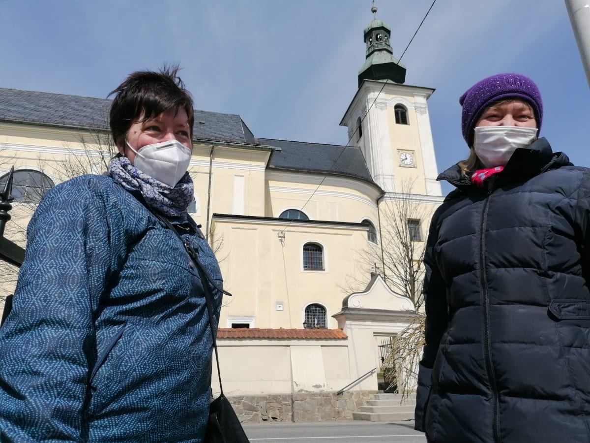 Sestry Jana Janošová a Marie Miková z Bohuslavic se už při sčítání lidu přihlásily k římskokatolické církvi.