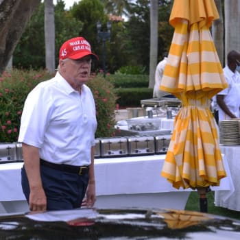 Donald Trump si užívá v letovisku Mar-A-Lago