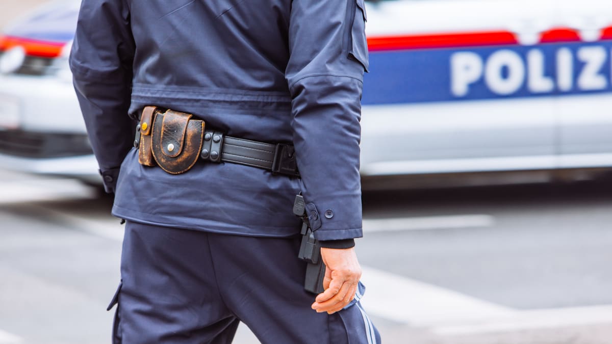 Rakouský policista byl odsouzen k deseti měsícům vězení. (Ilustrační foto)