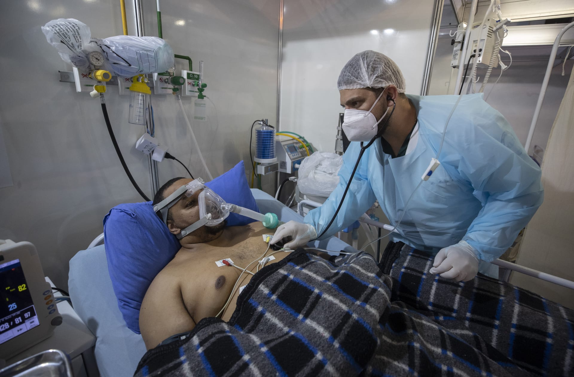 Pacient s covidem se léčí v nemocnici v Sao Paulu