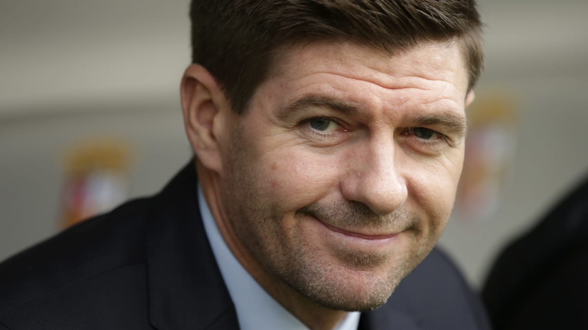 Trenér Glasgow Rangers Steven Gerrard