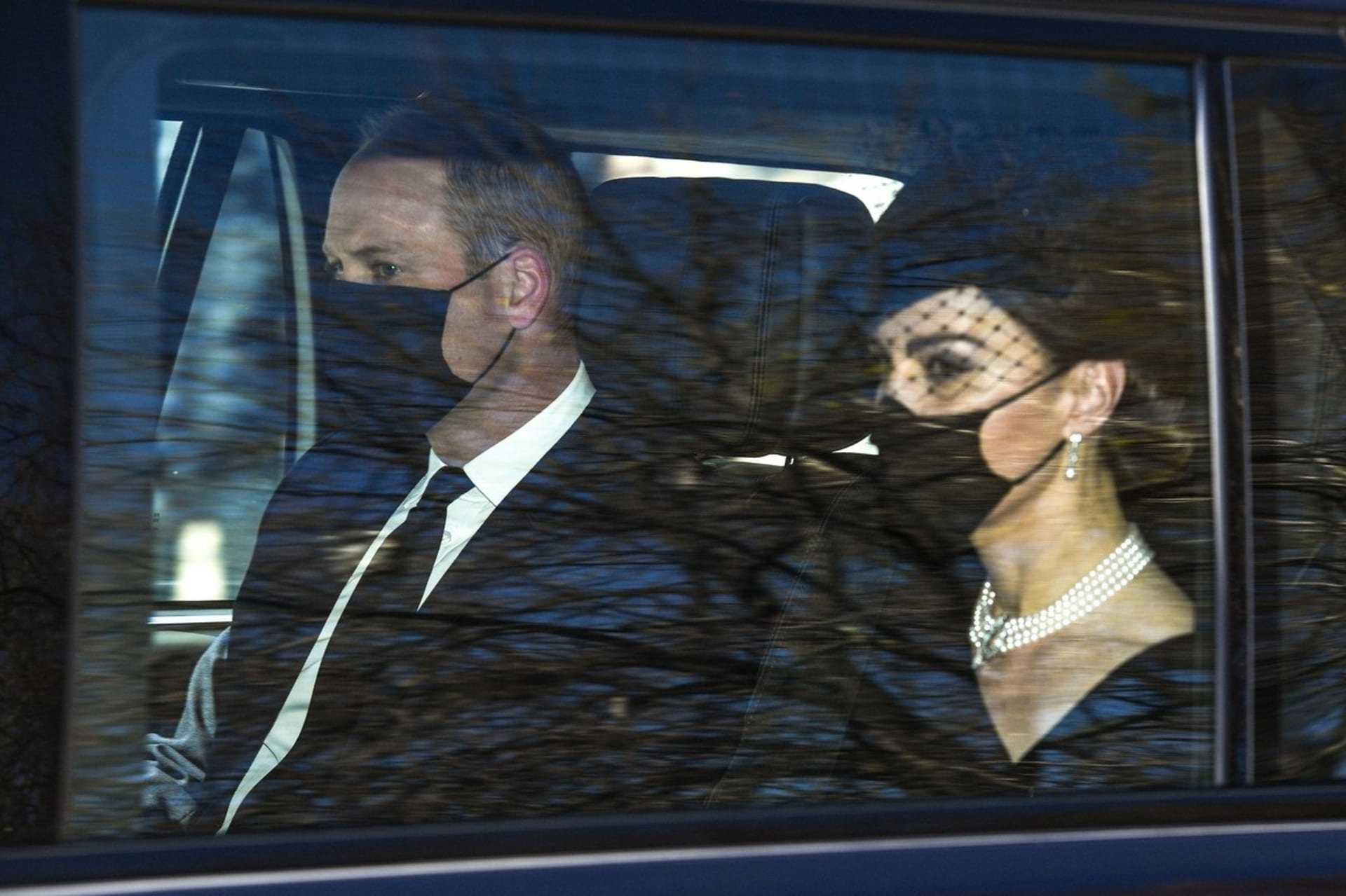 Princ William a vévodkyně Kate na pohřbu prince Philipa