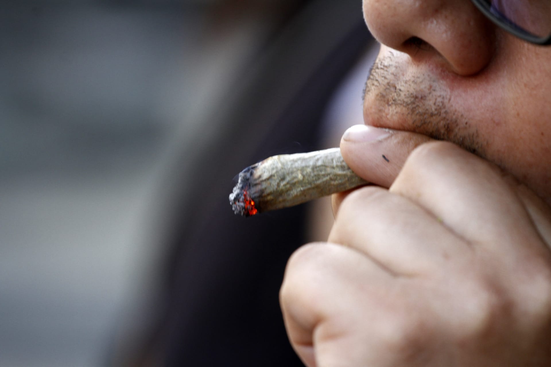 Marihuana je v Česku legální jen na lékařský předpis.