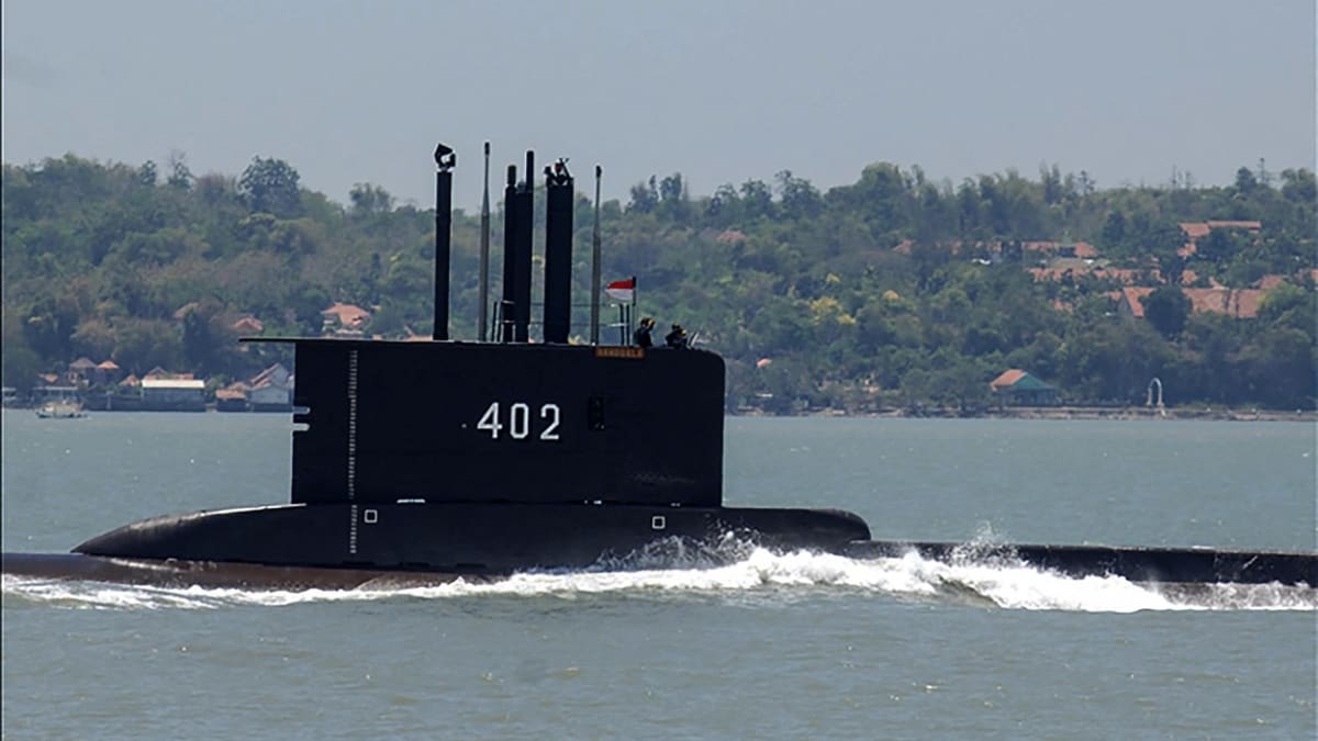 Pátrací týmy objevily na mořském dně poblíž ostrova Bali vrak pohřešované indonéské ponorky.