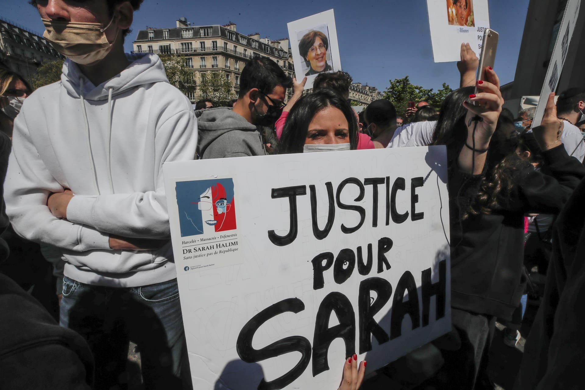 Rozsudek vyvolal řadu reakcí po celém světě včetně protestů ultraortodoxní komunity židů v Paříži.