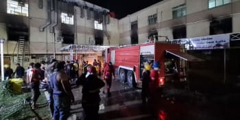 Lahve s kyslíkem v irácké nemocnici vybuchly. 82 obětí včetně pacientů na ventilaci