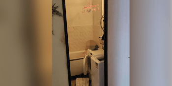 Koupel ve vaně se proměnila v 19hodinové utrpení. Pomoc přišla v poslední chvíli