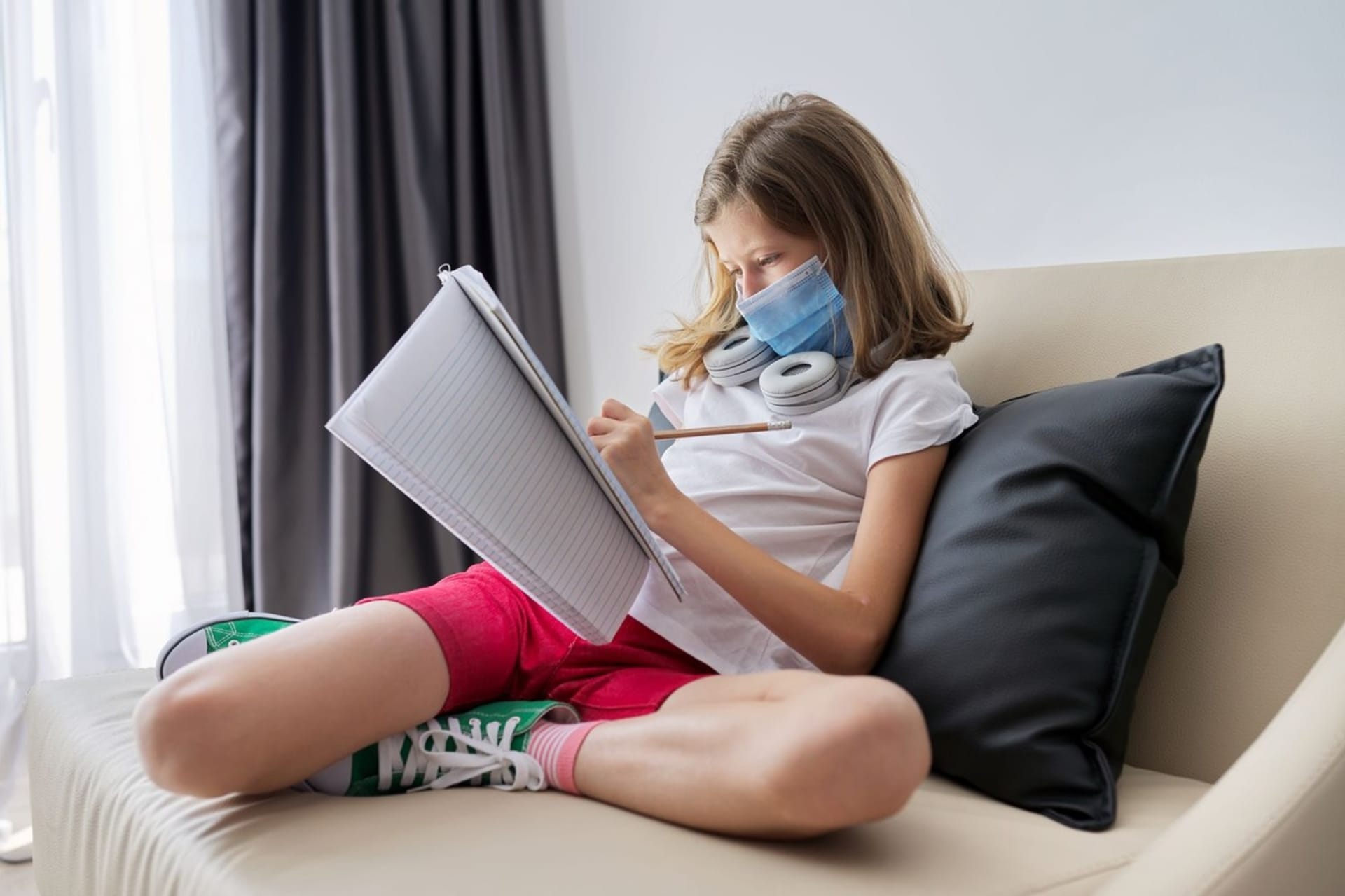 České děti jsou během pandemie koronaviru doma nejdéle z celé Evropy.