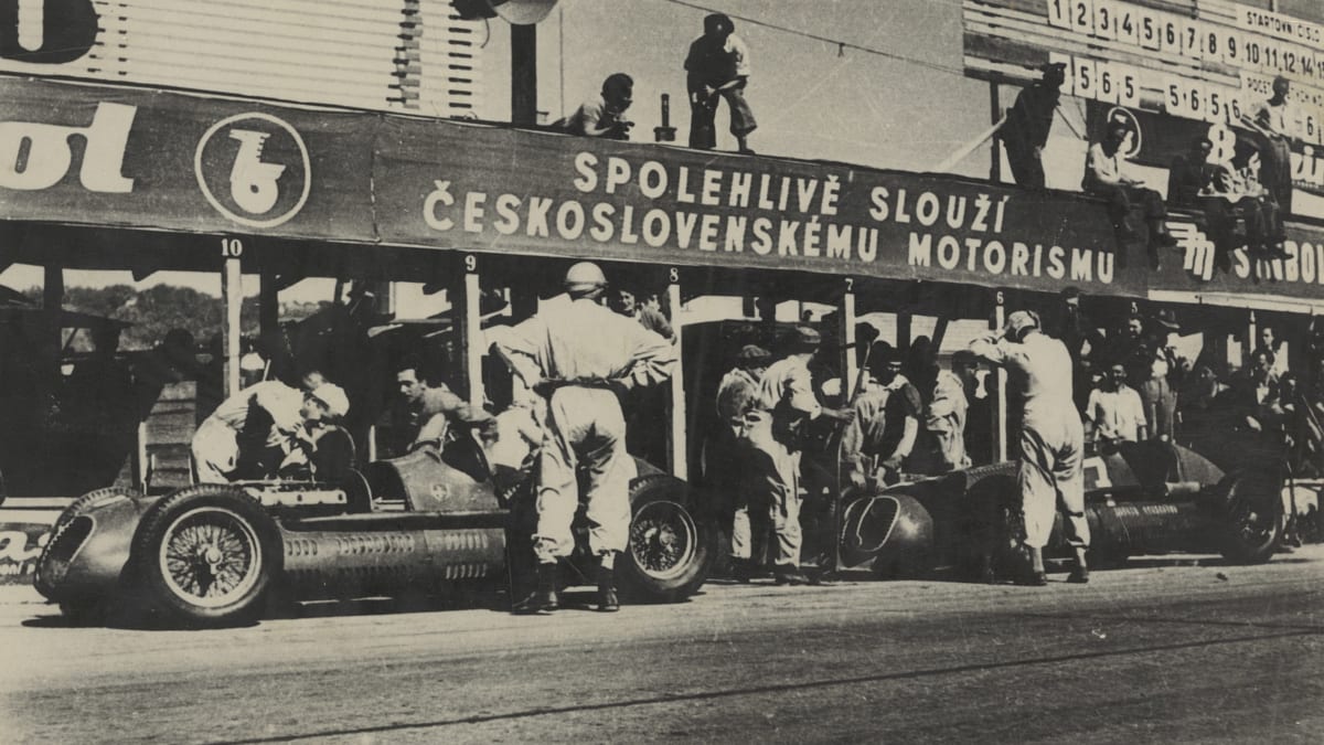 Závod pro vozy typu Grand Prix se u nás jel naposledy v roce 1949, tedy rok předtím, než se se stejným typem vozů začal jezdit šampionát F1. 
