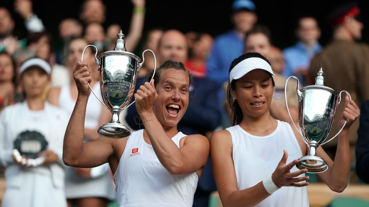 Vítězky deblové soutěže Wimbledonu 2019  Barbora Strýcová a Sie Šu-wej