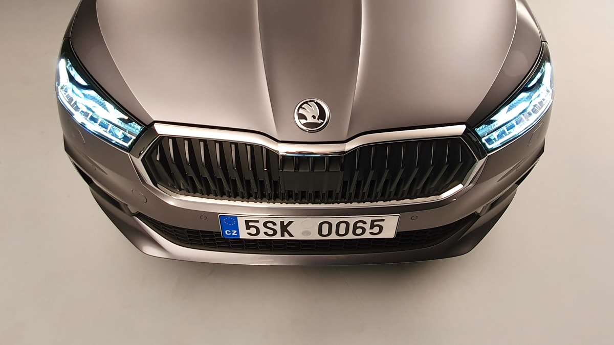 Nová Škoda Fabia může mít full-LED světlomety se studeným modrým odstínem, což z ní dělá velmi zajímavé auto.