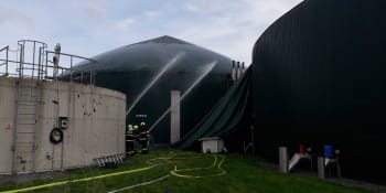 Při požáru na Svitavsku explodovala bioplynová stanice. Tři lidé byli zraněni
