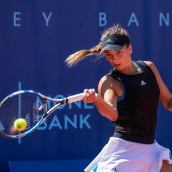 Tenistka Sara Čakarevičová rozhodně nebyla spokojená s tím, jaká finanční odměna na ní čekala za ITF turnaj v Praze.