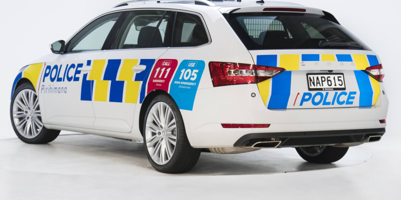Škoda Superb Combi v barvách policie Nového Zélandu